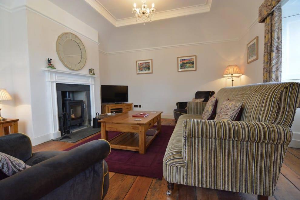 Cardigan Castle Villa Room photo